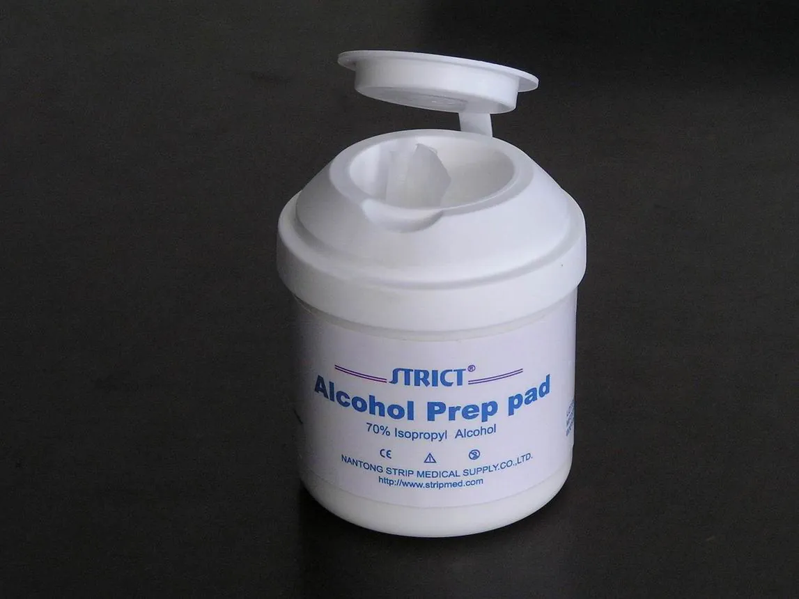 STRICT Cleansing Wipes